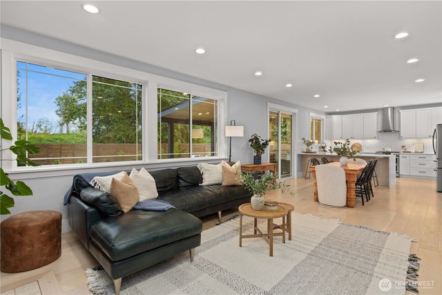 34650 25th Avenue SW, Federal Way, WA 98023