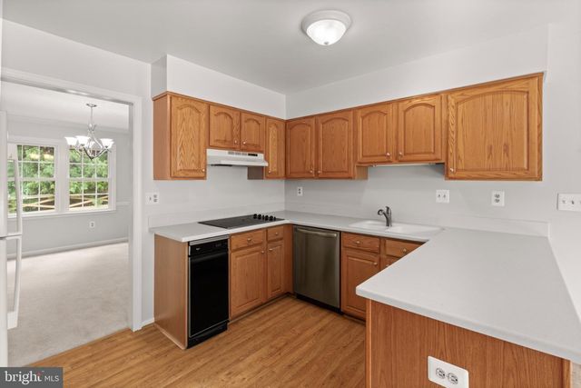 1824 ABBEY OAK DR, Vienna, VA 22182