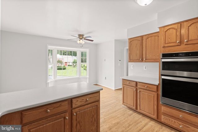1824 ABBEY OAK DR, Vienna, VA 22182