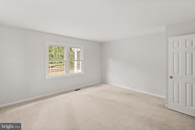 1824 ABBEY OAK DR, Vienna, VA 22182