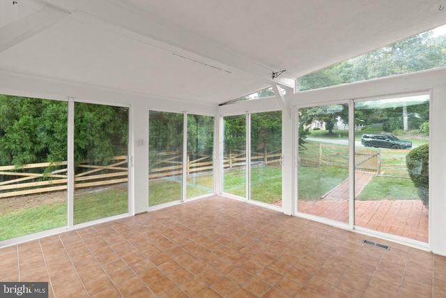 1824 ABBEY OAK DR, Vienna, VA 22182