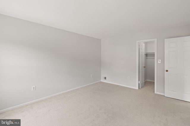 1824 ABBEY OAK DR, Vienna, VA 22182