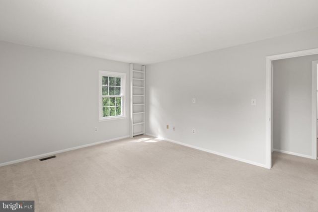 1824 ABBEY OAK DR, Vienna, VA 22182