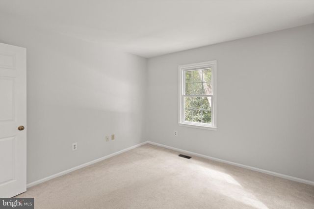 1824 ABBEY OAK DR, Vienna, VA 22182