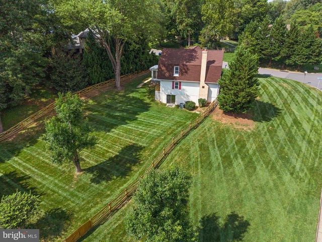 1824 ABBEY OAK DR, Vienna, VA 22182