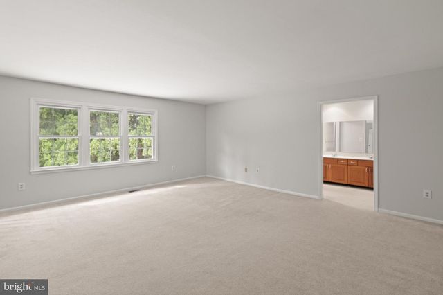 1824 ABBEY OAK DR, Vienna, VA 22182