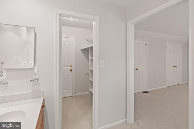 1824 ABBEY OAK DR, Vienna, VA 22182