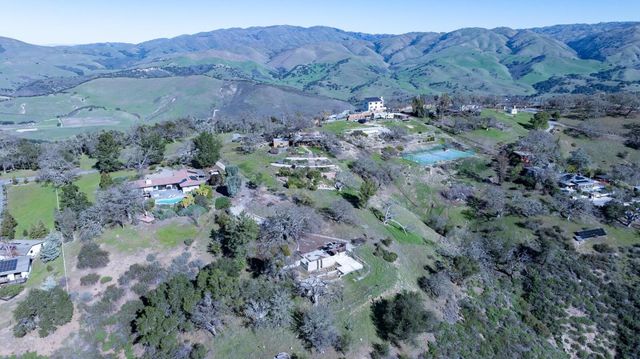 34994 Sky Ranch Road, Carmel Valley, CA 93924