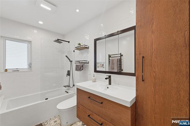 17 Arthur Drive, Rutherford, NJ 07070