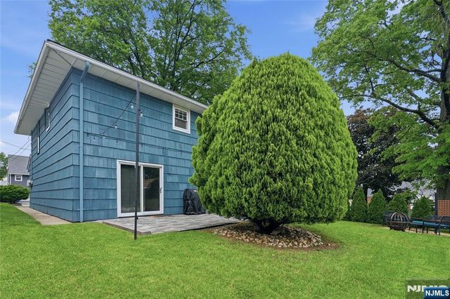 17 Arthur Drive, Rutherford, NJ 07070
