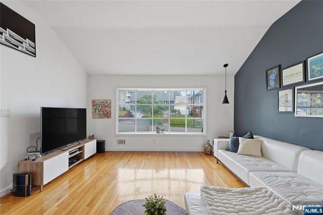 17 Arthur Drive, Rutherford, NJ 07070