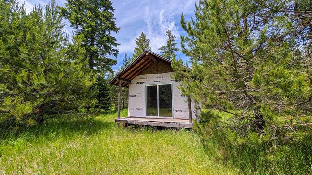 10XXX N Whispering Pines Ln, Elk, WA 99009