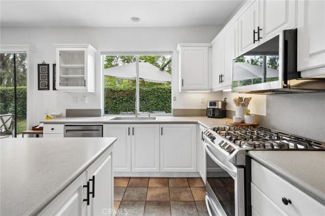 24367 Alyssum, Valencia, CA 91354