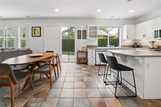 24367 Alyssum, Valencia, CA 91354