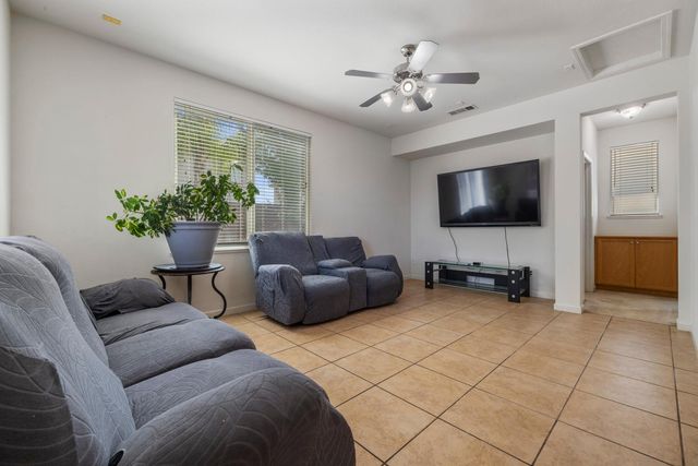 1612 Hearthsong Dr, Manteca, CA 95337