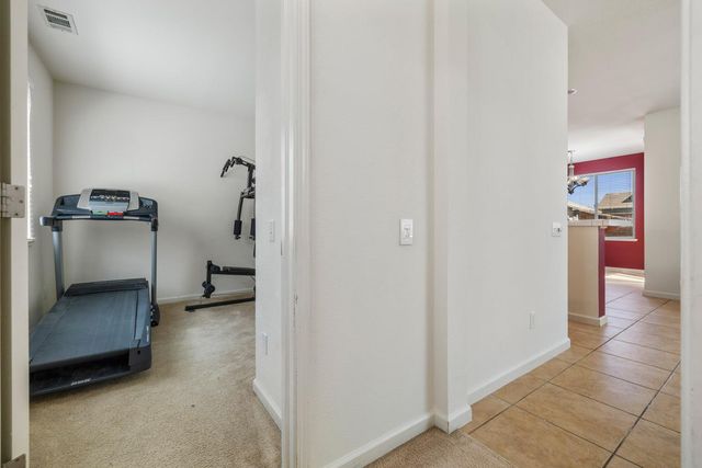 1612 Hearthsong Dr, Manteca, CA 95337