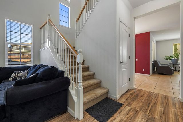 1612 Hearthsong Dr, Manteca, CA 95337