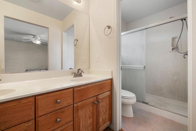 1612 Hearthsong Dr, Manteca, CA 95337