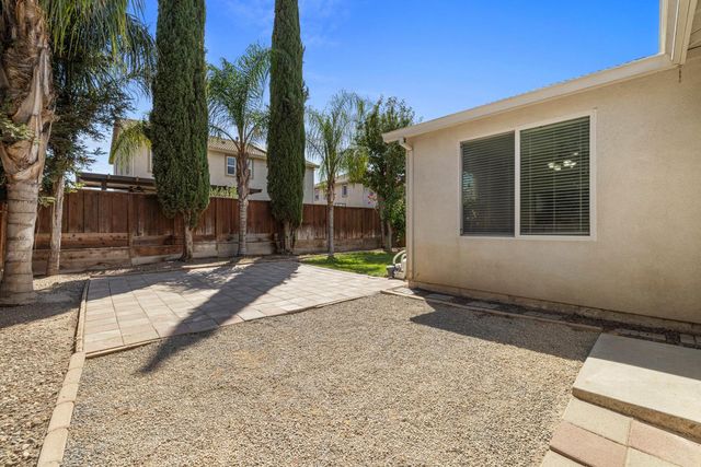 1612 Hearthsong Dr, Manteca, CA 95337