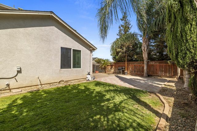 1612 Hearthsong Dr, Manteca, CA 95337