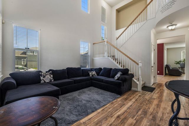 1612 Hearthsong Dr, Manteca, CA 95337