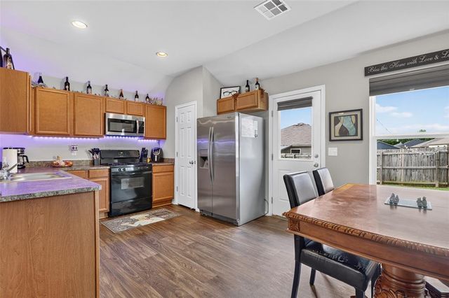 420 NE 19th Place, Newcastle, OK 73065