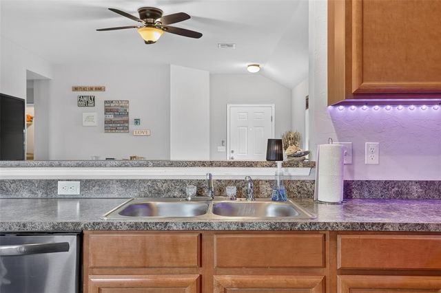 420 NE 19th Place, Newcastle, OK 73065