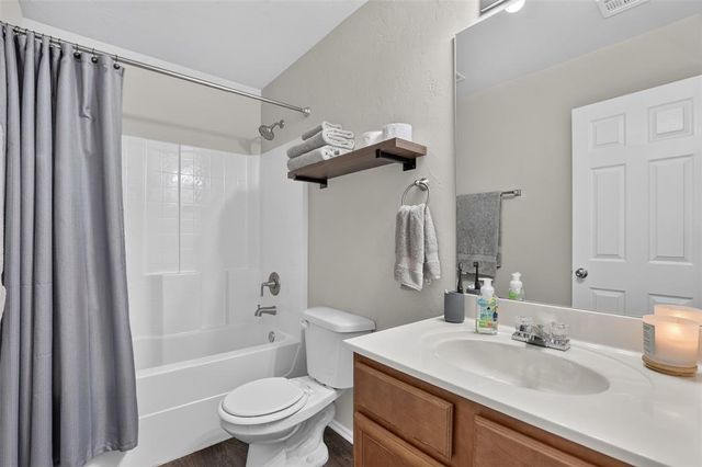 420 NE 19th Place, Newcastle, OK 73065