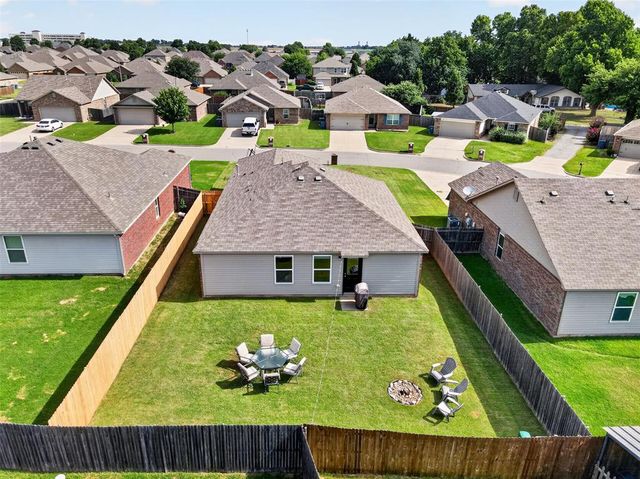 420 NE 19th Place, Newcastle, OK 73065