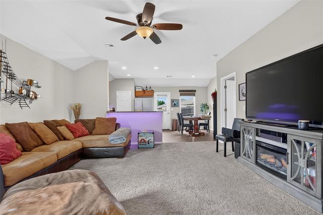420 NE 19th Place, Newcastle, OK 73065
