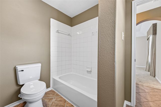 9735 Lansing Meadows Drive, Humble, TX 77396