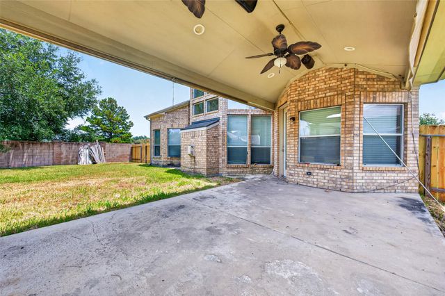 9735 Lansing Meadows Drive, Humble, TX 77396