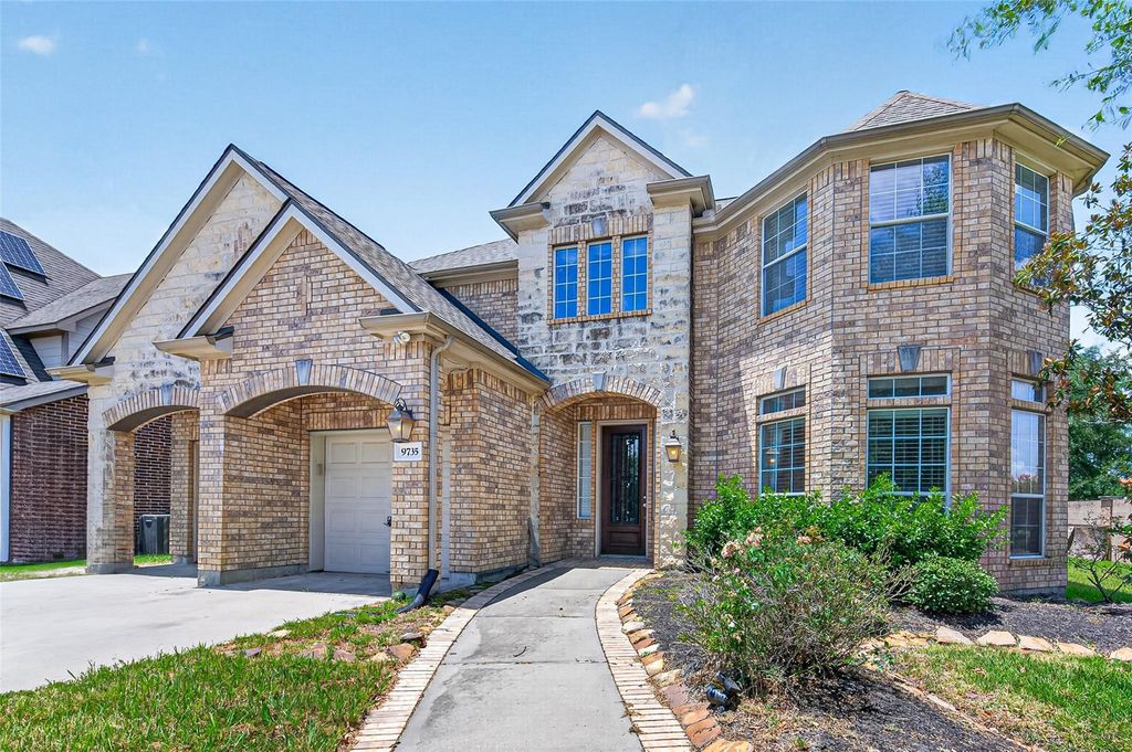 9735 Lansing Meadows Drive, Humble, TX 77396