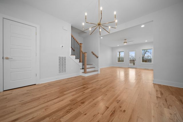 2118B Burns St, Nashville, TN 37216