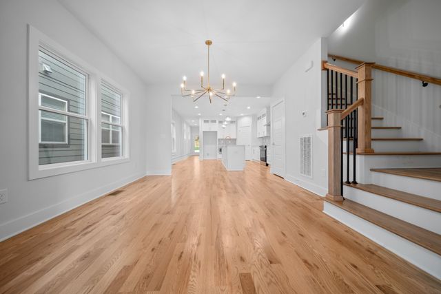 2118B Burns St, Nashville, TN 37216