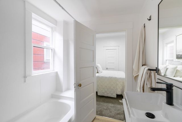 1014 W Spofford Ave, Spokane, WA 99205