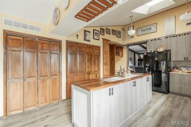 255 Wayne 406, Williamsville, MO 63967