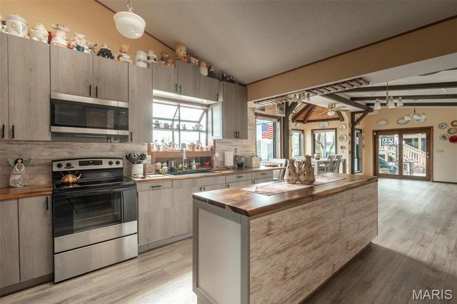 255 Wayne 406, Williamsville, MO 63967