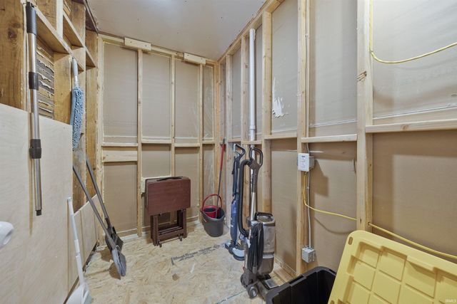 1980 Indian Mounds Boulevard, Evansville, IN 47715