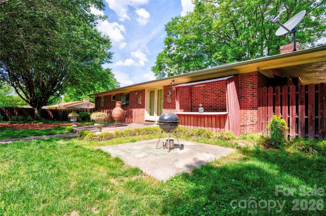 1202 Ridgemont Avenue, Shelby, NC 28150