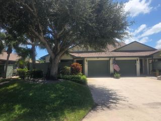 6856 SE Bunker Hill Drive, Hobe Sound, FL 33455