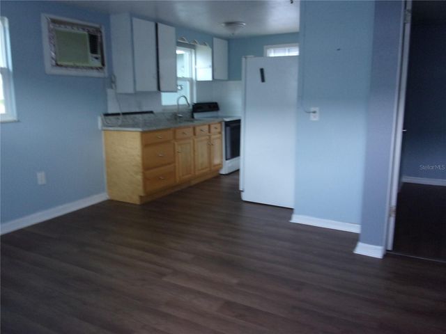 5206 7TH STREET, Zephyrhills, FL 33542