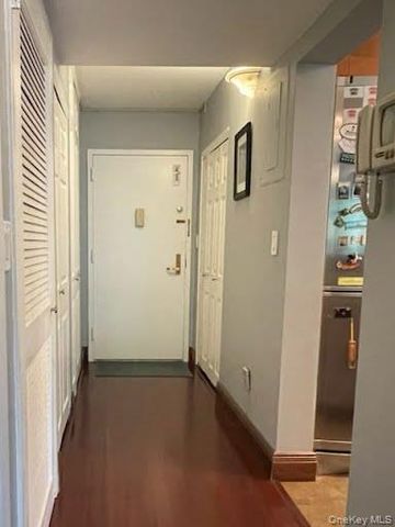 25 Rockledge Avenue 711B, White Plains, NY 10601