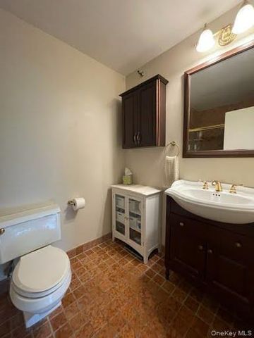 25 Rockledge Avenue 711B, White Plains, NY 10601