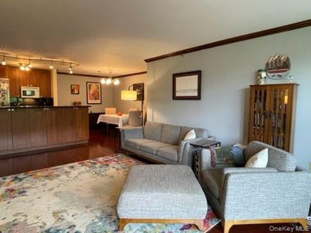 25 Rockledge Avenue 711B, White Plains, NY 10601