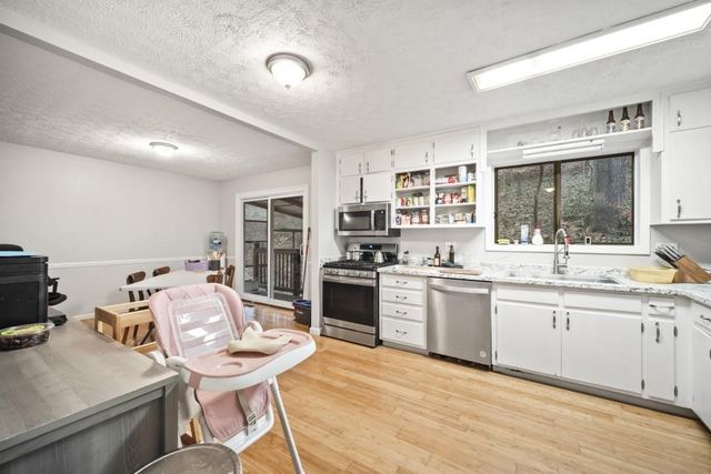 5121 Heather SE Road, Smyrna, GA 30082