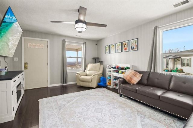 1005 W Marlow Street, Odessa, MO 64076