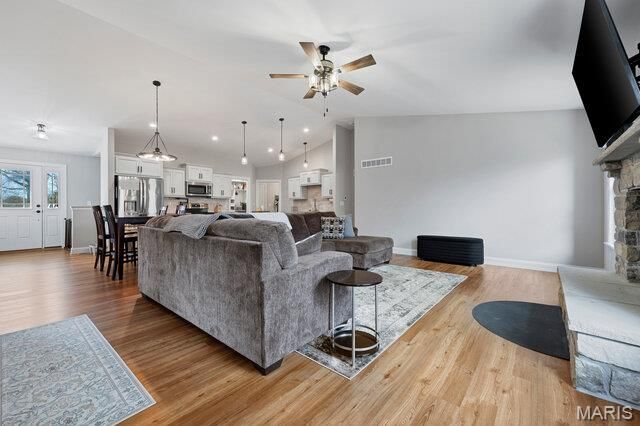 21 Knollwood Court, Cottleville, MO 63304