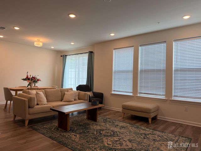 718 Station Road, Dunellen, NJ 08812