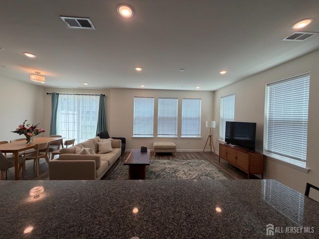 718 Station Road, Dunellen, NJ 08812